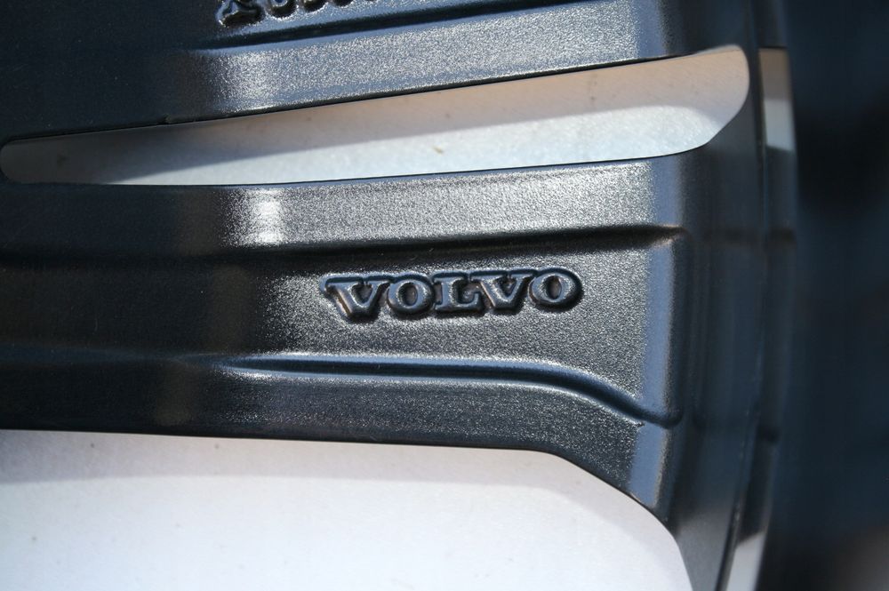 nowe felgi volvo xc60 xc40 v60 s60 c40 19 oe 31471556 oryginalne r-design