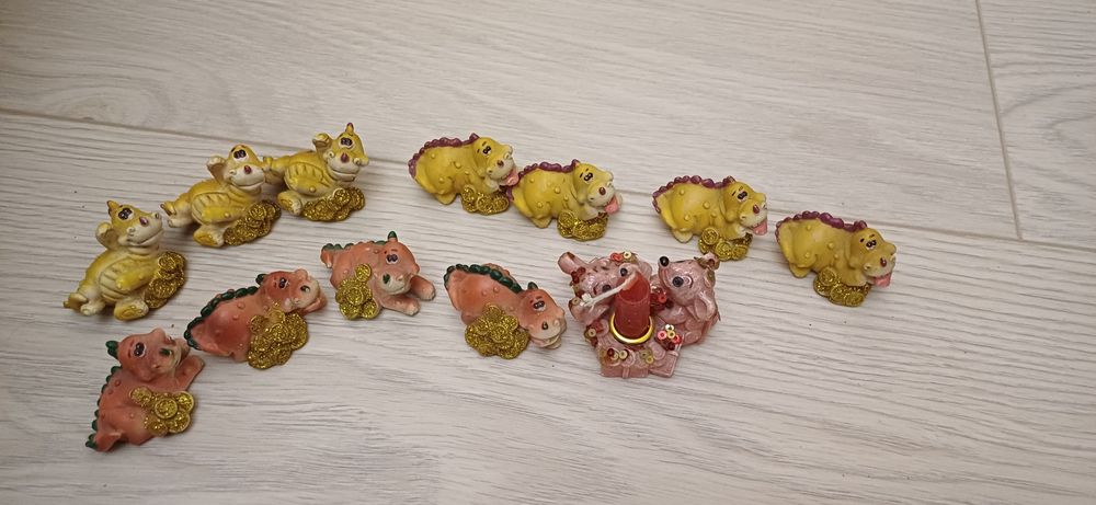 Статуетки з гіпсу