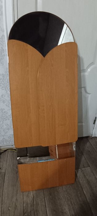 Дзеркало велике напольне у гарному стані