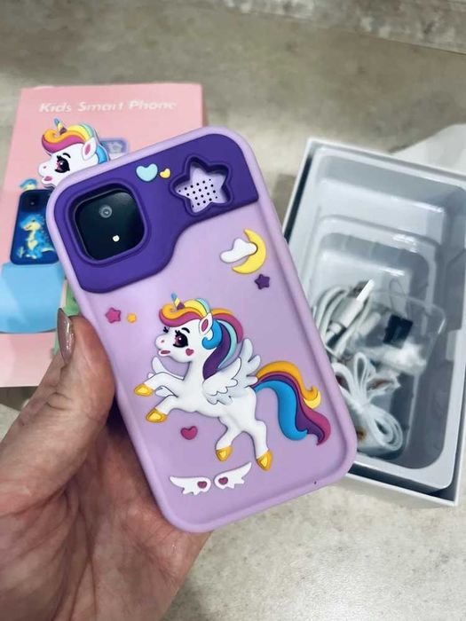 Дитячий телефон інтерактивний для розваг з іграми та фото