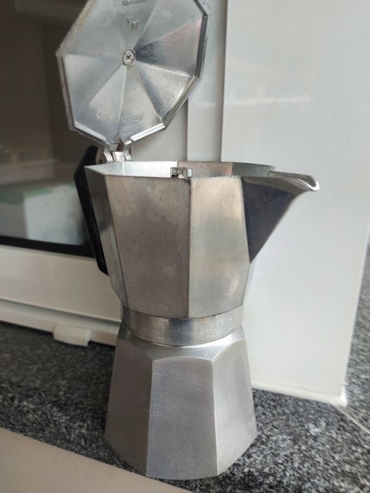 Cafeteira de café antiga64751668582785120