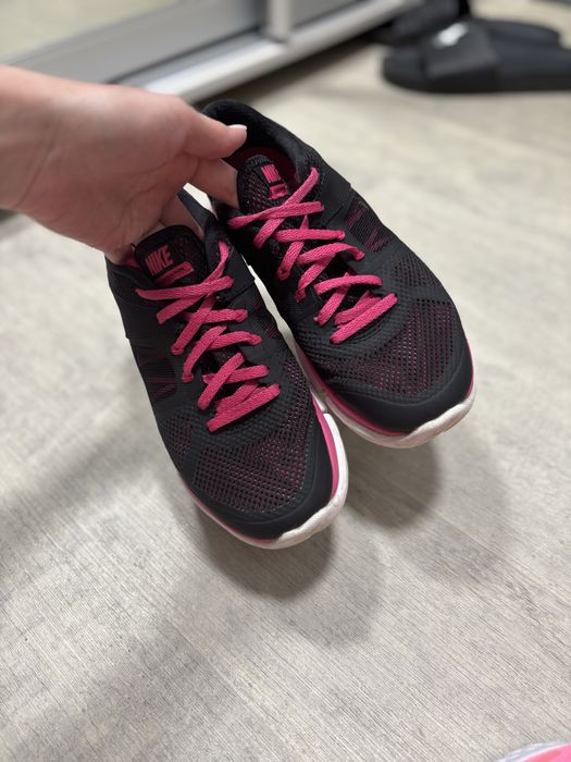 Жіночі кросівки Nike flex run, Nike revolution