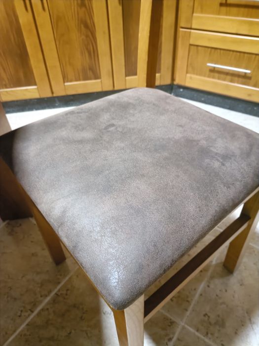 Mesa de refeição e 8 cadeiras