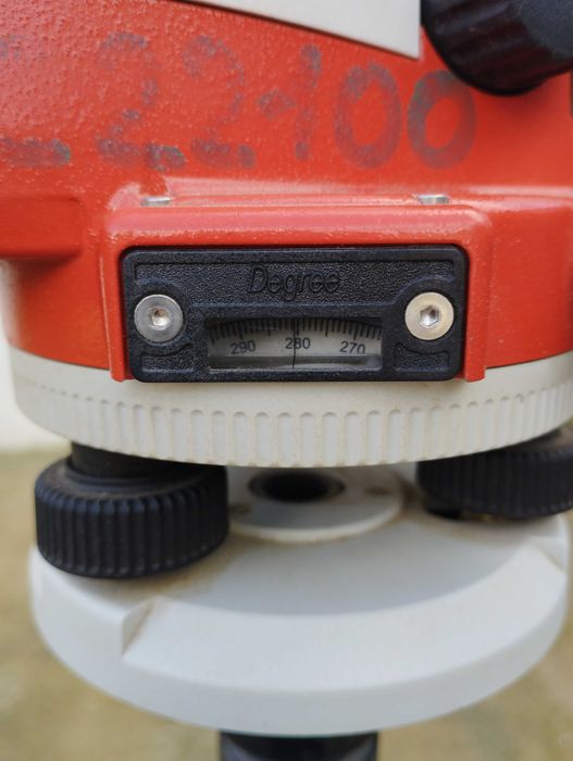 Nível óptico Leica