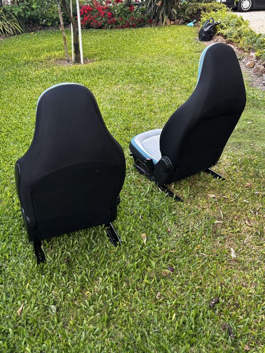 Dois bancos dianteiros renault Twingo 2015