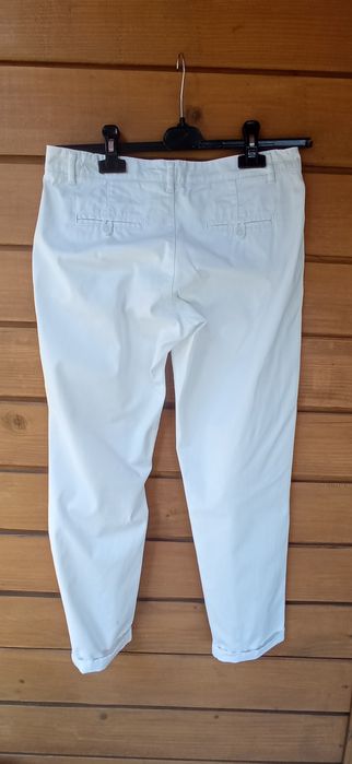 Białe spodnie Chino United Colors of  Benetton