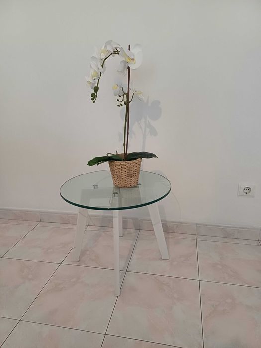 Mesa de apoio em vidro