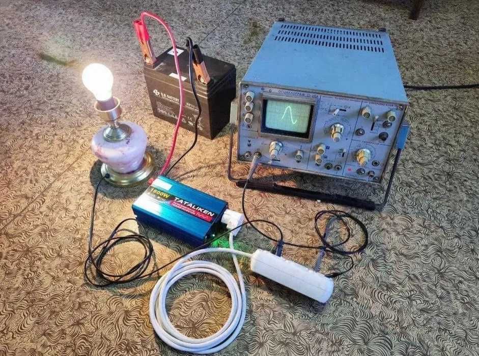 Якісний Інвертор (перетворювач з 12 в 220В) чистий сінус 50Гц, 1600Вт