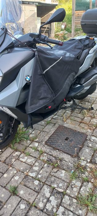 Vendo Mota BMW C400GT 2021 em otimo estado .