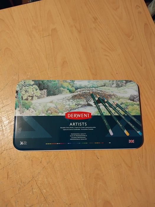Komplet kredek DERWENT ARTIST 36 szt.