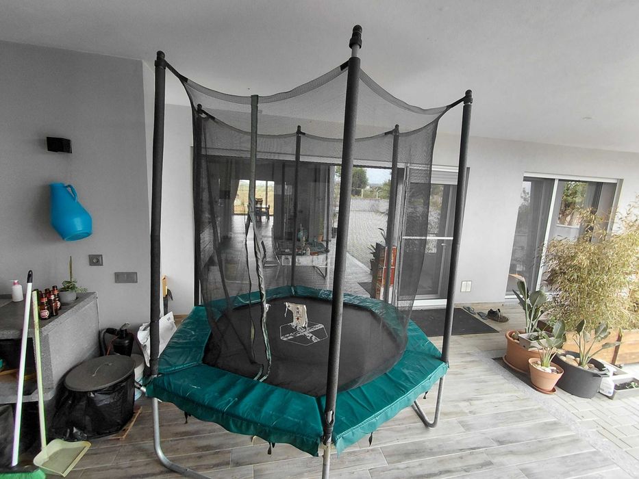Hexagonal Trampoline 240447334676264407043