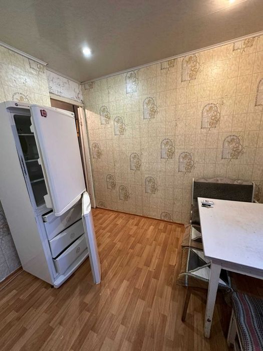 Здам  4кв. Піски, меблі, техніка.