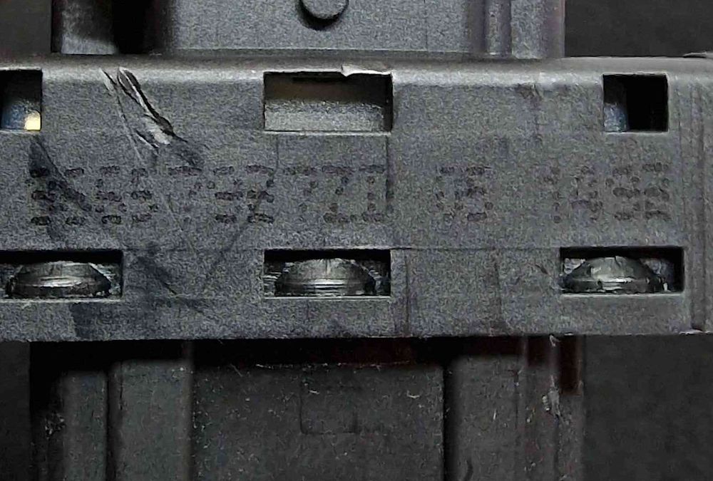 Comando / Botão / Interruptor Vidros Frente Direito 96657927ZD - CITROËN C3 II