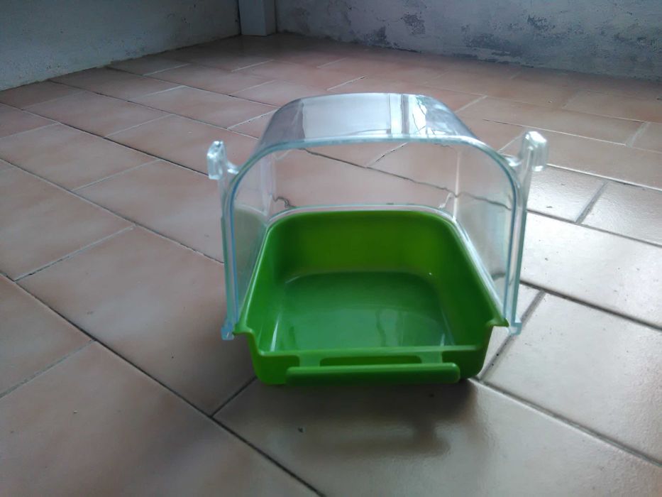 comedouros e banheiras - ler descrição