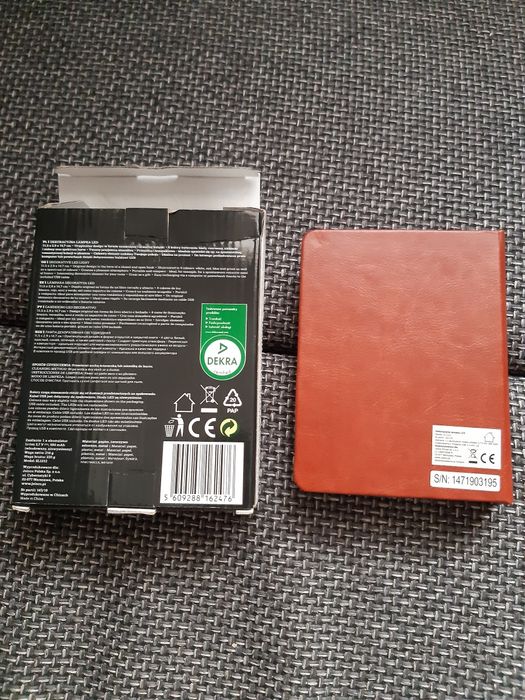 Dekoracja książka podświetlana ładowana na USB typu B