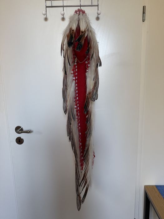 Strój indianina z prawdziwych piór