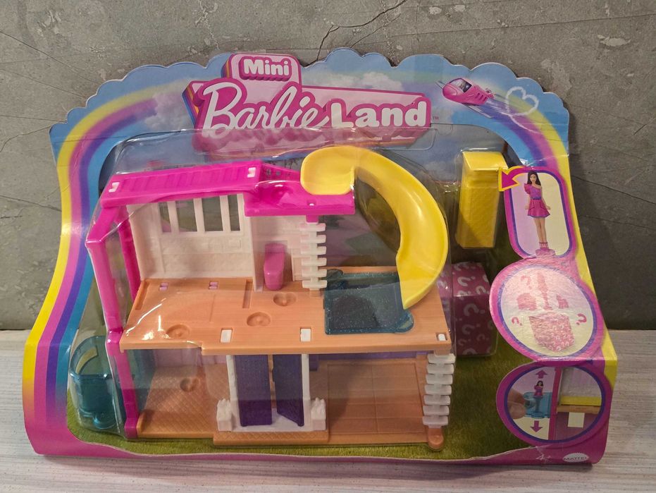 Barbie Mini BarbieLand zestaw domek dla mini lalek  HYF47