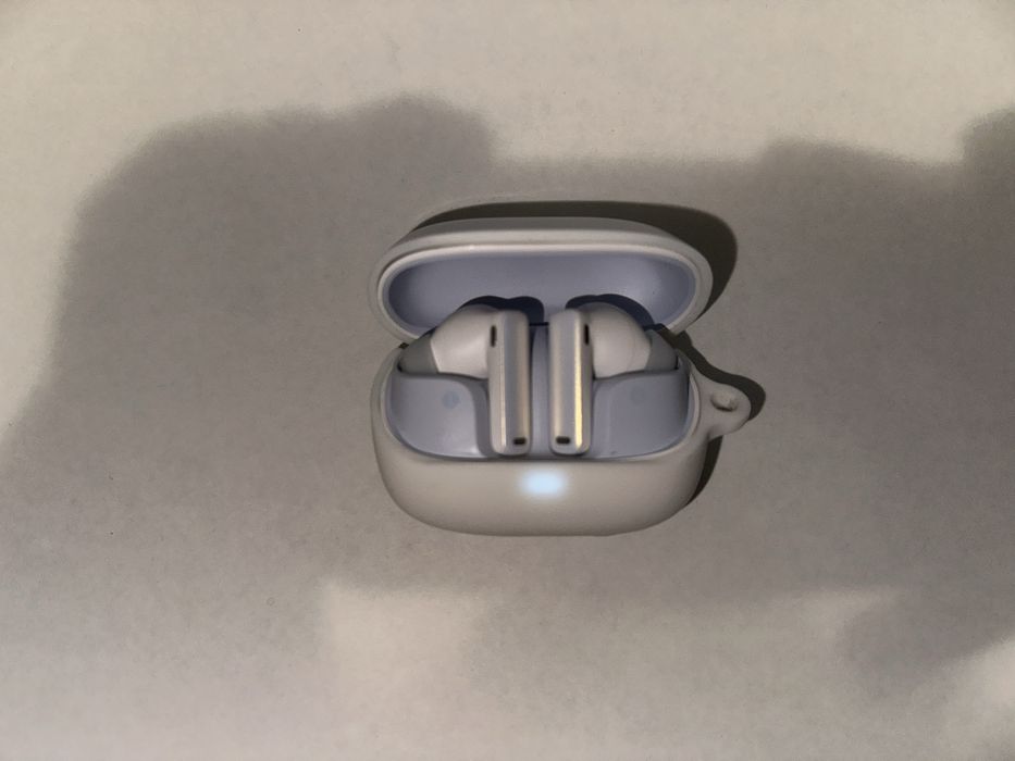 Baseus Bowie M2S com capa de silicone