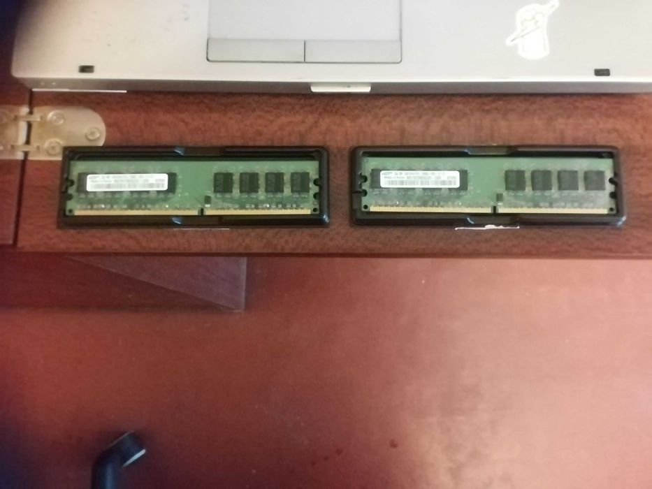 Оперативная память для ПК DDR2 1GB Samsung M378T2953CZ3-CE6 2шт