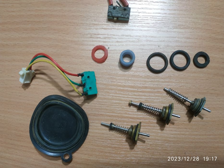 Запчастини до газової колонки