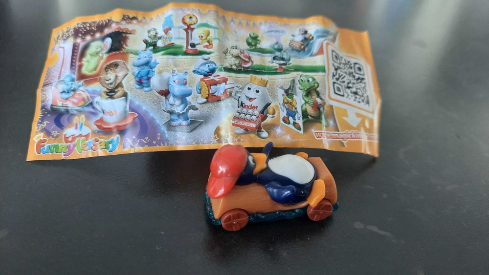 Pingwin - Kinder niespodzianka. Figurki na 40 lecie
