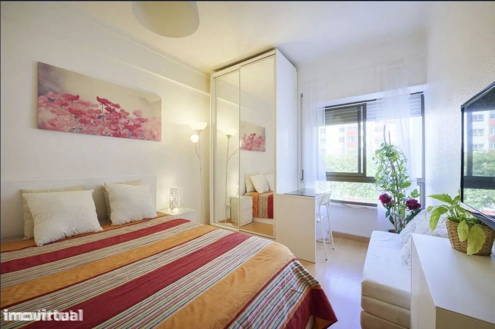 Estúdio LOFT na Quinta Grande – Zona Nobre | 5 min do Colombo e Metro