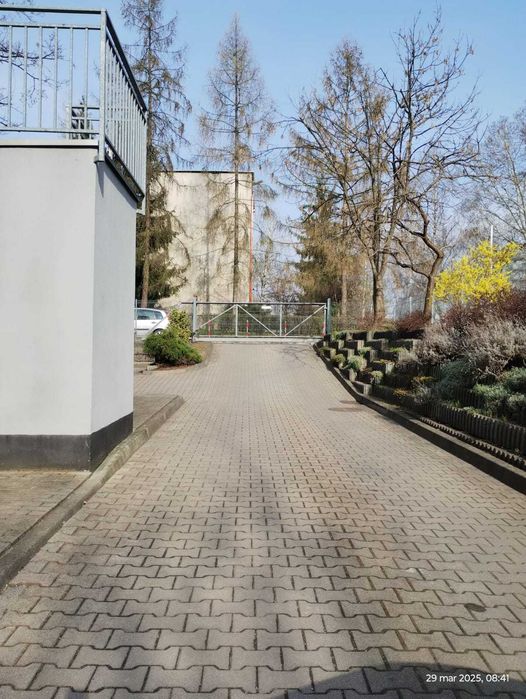 Sprzedam garaż, ul. Podedworze
