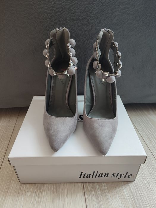 Szare wysokie szpilki 36