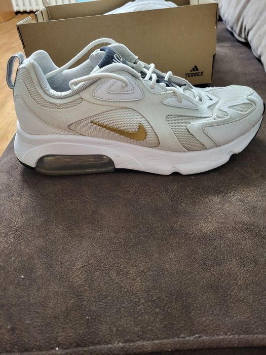 Продам оригінальні кросівки Nike Air Max