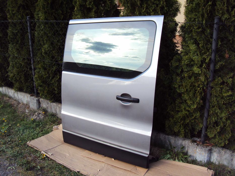 TRAFIC VIVARO 1.6 DVKPF drzwi przód ćwiartka bok TKNG Silnik skrzynia