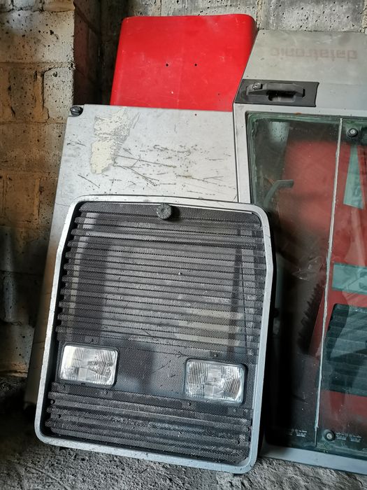 Maska boczek gril błotnik massey ferguson 3690 i inne 3070 lub 3680
