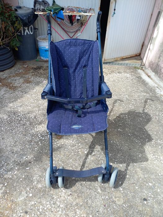 Carrinho de bebé em segunda mão