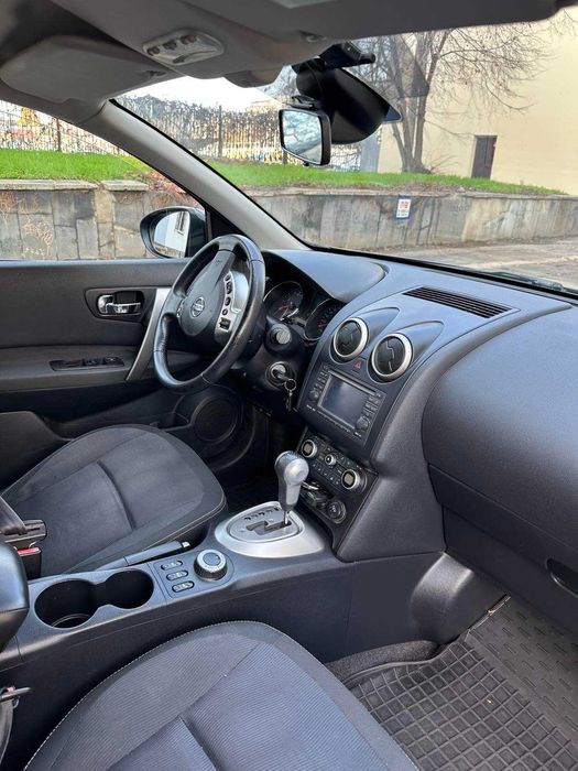 Nissan QASHQAI 2010 2.0 бенз