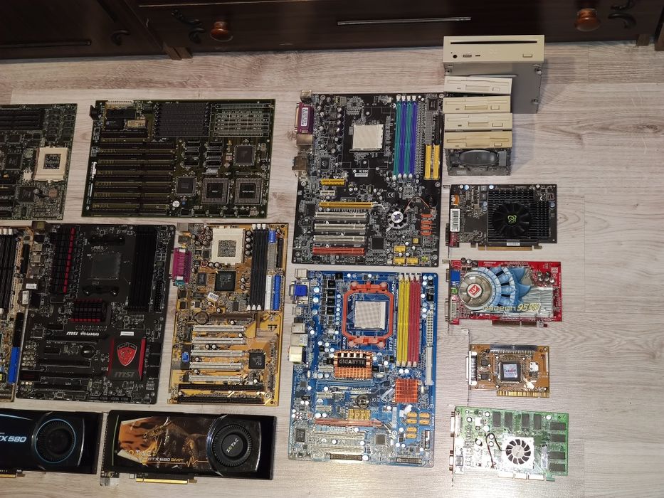 Stare / Retro podzespoły komputerowe