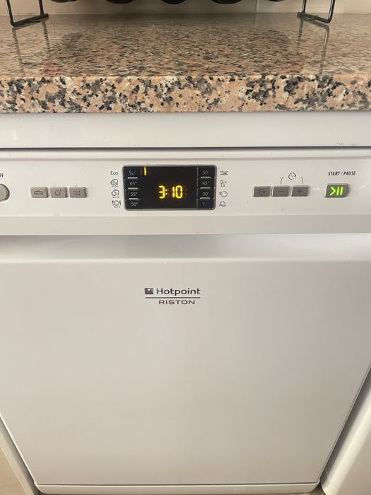 Máquina de Lavar Loiça Hotpoint