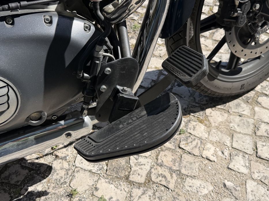 Royal Enfield Super Meteor 650 - 2023