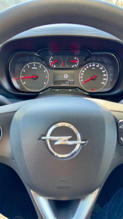 Opel Combo Cargo 2023 1.5 CDTI *Carplay*Sensores traseiros*3 Lugares*