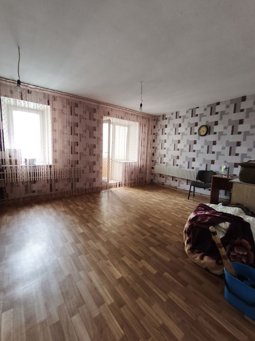 Продам 2кв на 4мн с большой кухней.