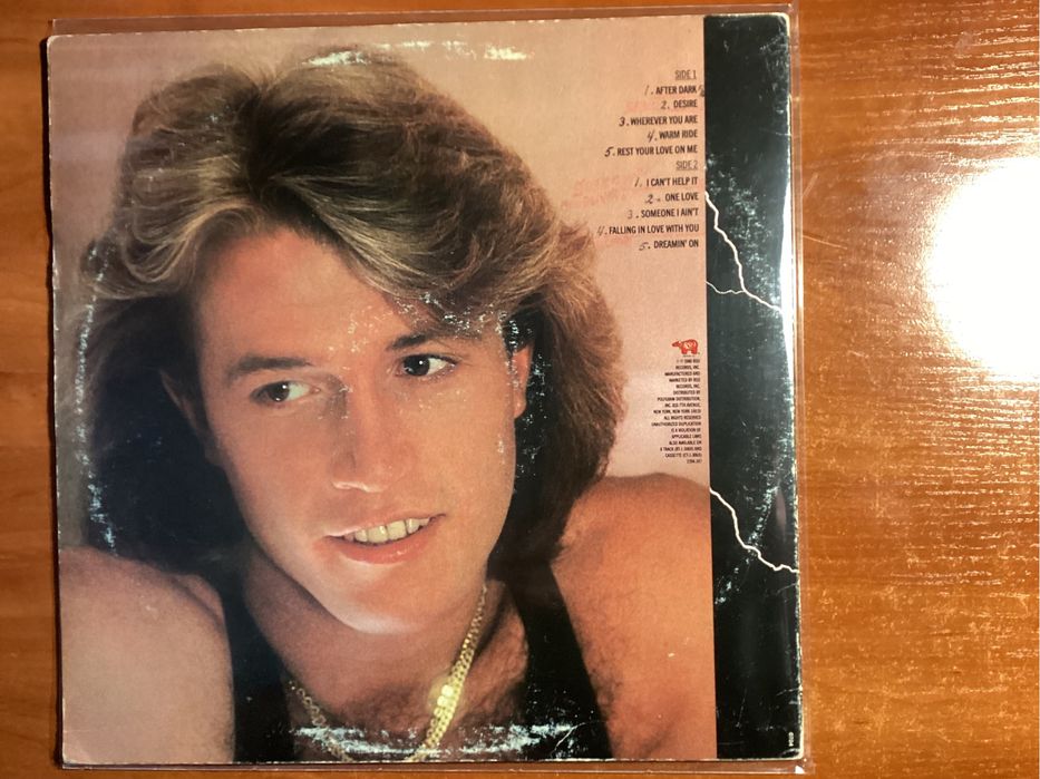 Продам вінілові платівки BEE GEES та ANDY GIBB