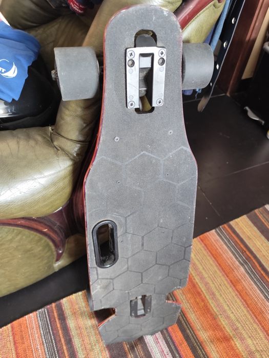 Skate elétrico em bom estado personalizado