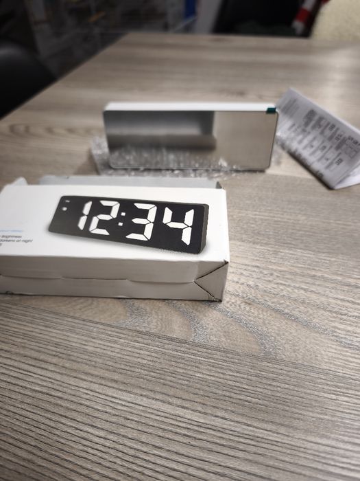 Despertador Digital LED Ecrã Espelhado - Novo na Caixa - Design Modern