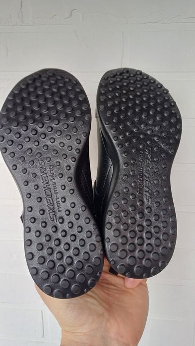 Кросівки, кросовки Skechers