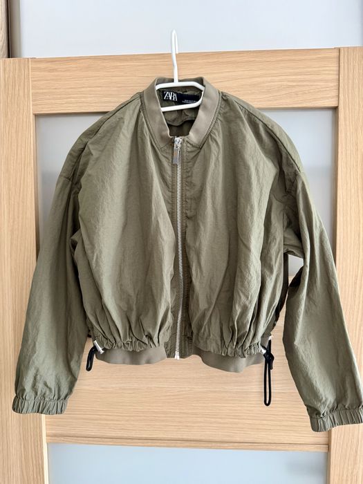 Ortalionowa kurtka bomberka zara khaki