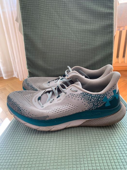 Under armour UA hovr 45r.
