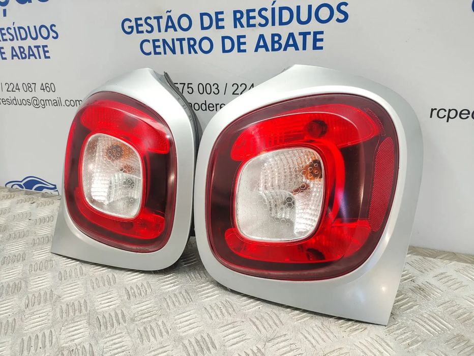 Farolins Tras Traseiros Esquerdo Direito Originais Mercedes Benz