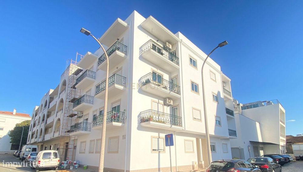Apartamento T2  no 3º andar centro pombal