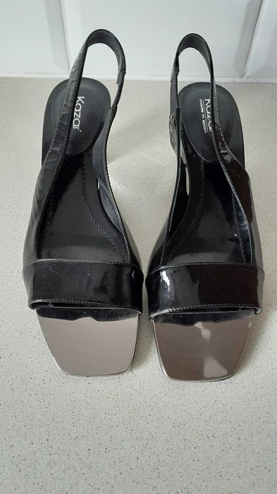 Sandały Kazar czarne lakierowane model ELSA-K r. 39
