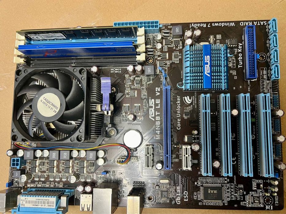 Комплектуючі до ПК