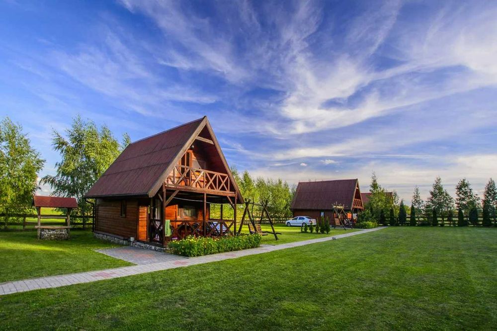 GOTOWY BIZNES , działka z domkami nad jeziorem SKARPA, GMINA MIŁOMŁYN