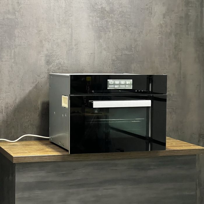 LUX! 2в1 Miele духовой шкаф + пароварка DGC 6805 OBSW